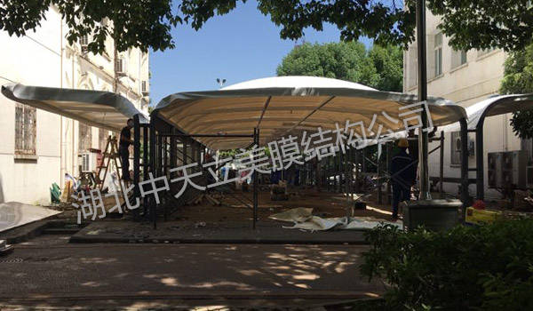 膜结构自行车停车棚