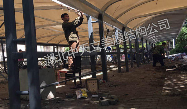 膜结构自行车停车棚