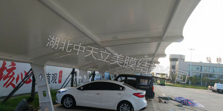 膜结构车棚施工照片
