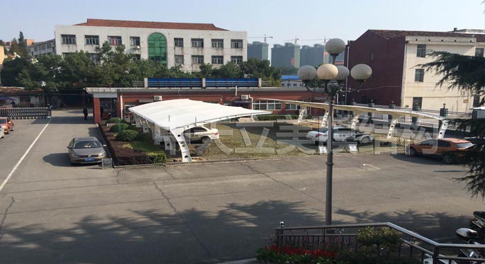 中天立美膜结构车棚成品照