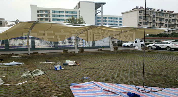 中天立美膜结构车棚施工照片