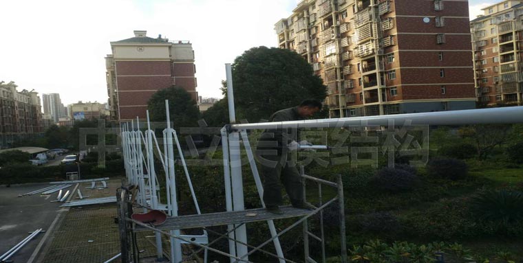 膜结构车棚施工照片