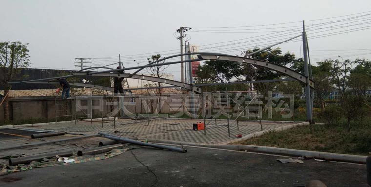 中天立美车棚钢结构施工