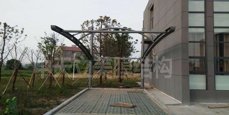 中天立美车棚钢结构施工