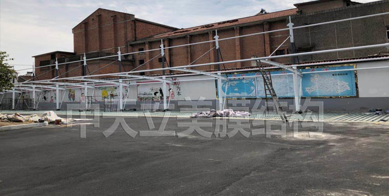 中天立美车棚钢结构施工