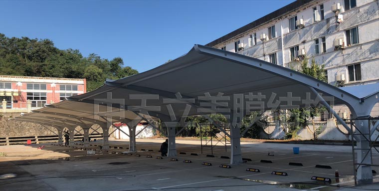 中天立美停车棚收尾