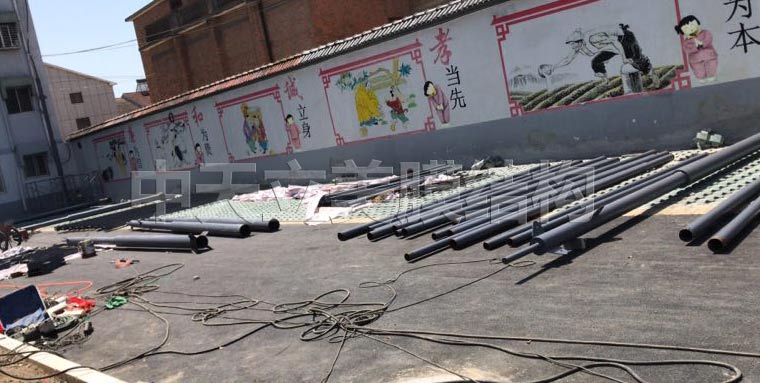 中天立美车棚钢结构进场